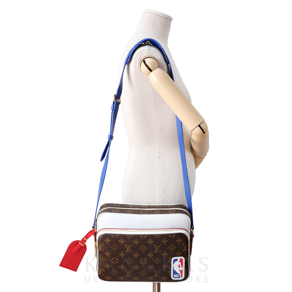 LOUIS VUITTON(USED루이비통 M45584 한정판 NBA 닐 메신저백
